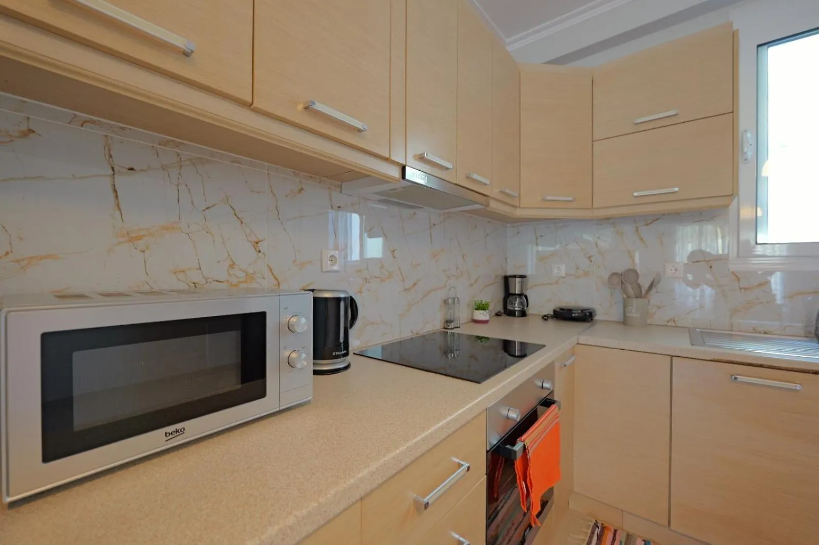 Llamani Apartments Himare 0*,  Albania