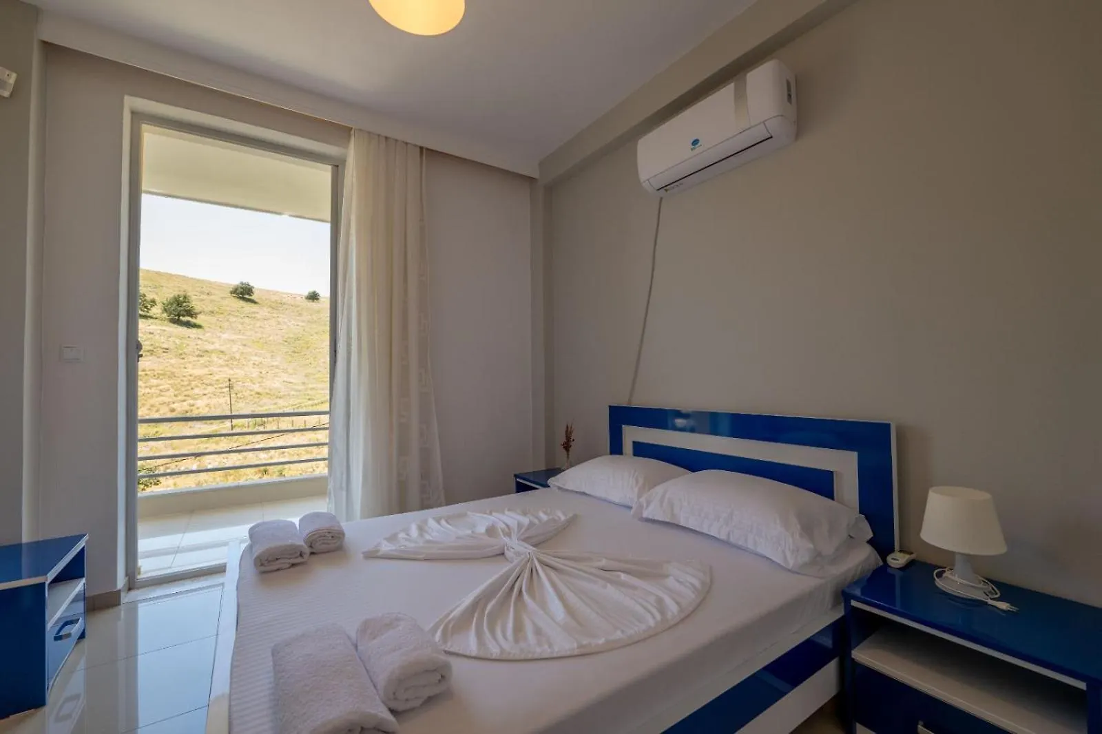 Llamani Apartments Himare