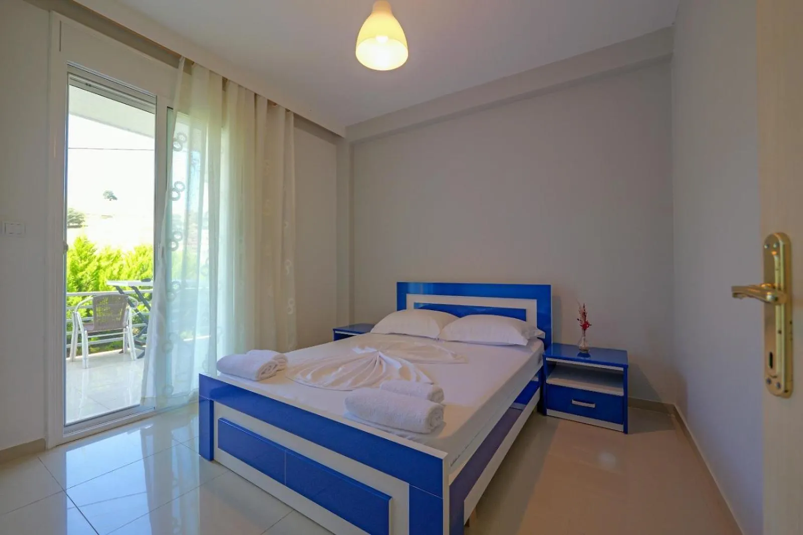 Llamani Apartments Himare