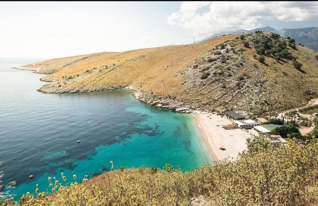Llamani Apartments Himare